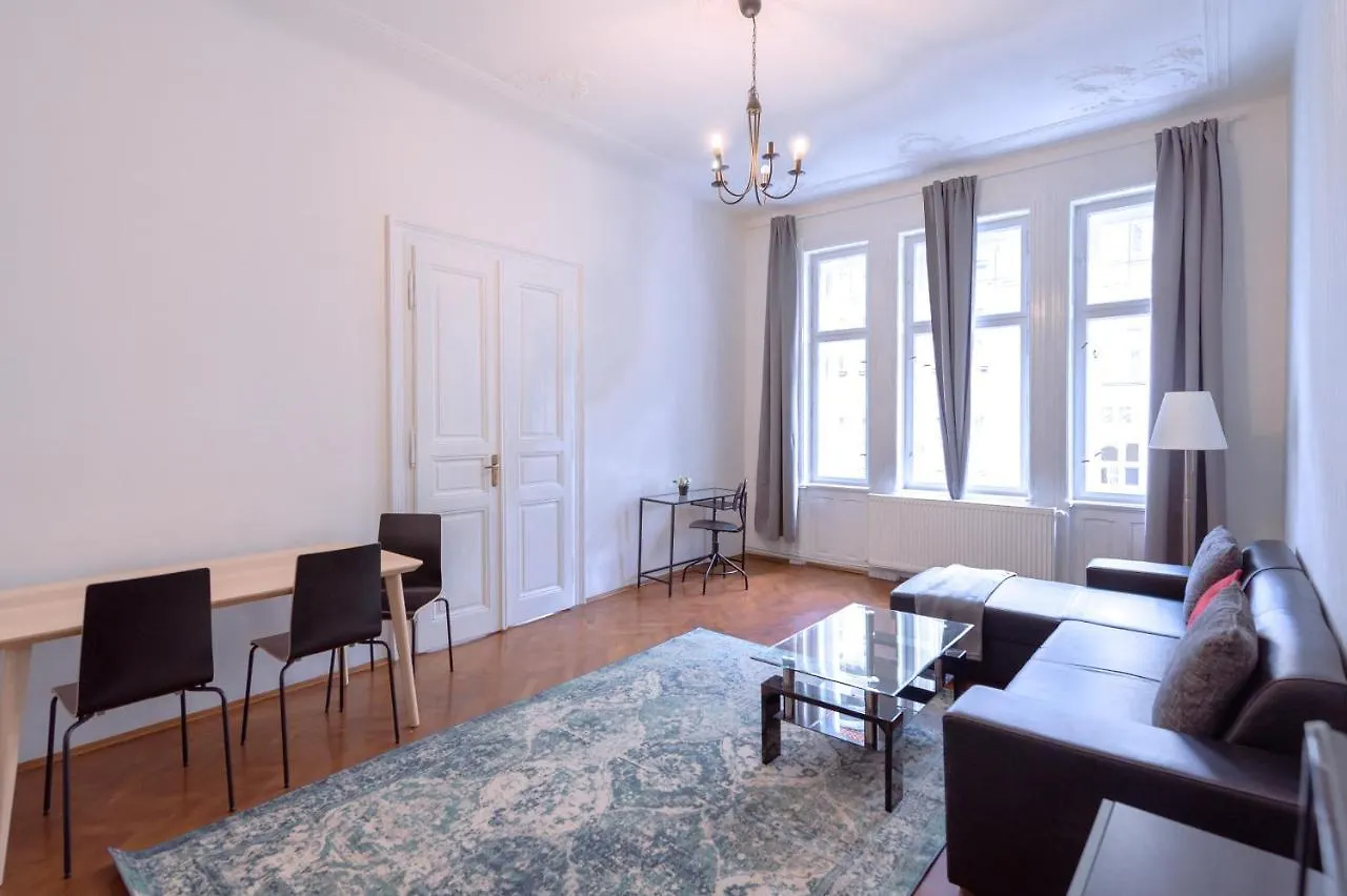 Apartments Vezenska Prag 0*,